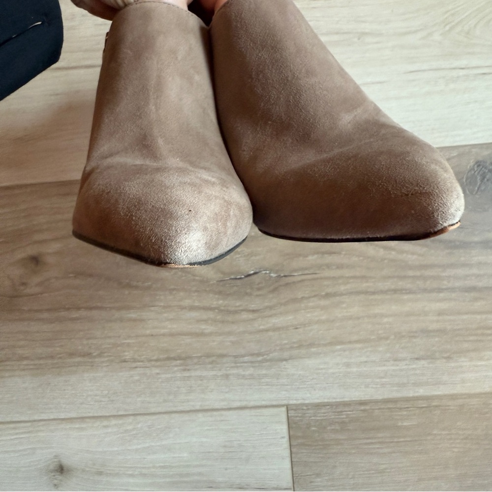 MICHAEL Michael Kors Tan and Brown Ankle Booties - Picture 7 of 7